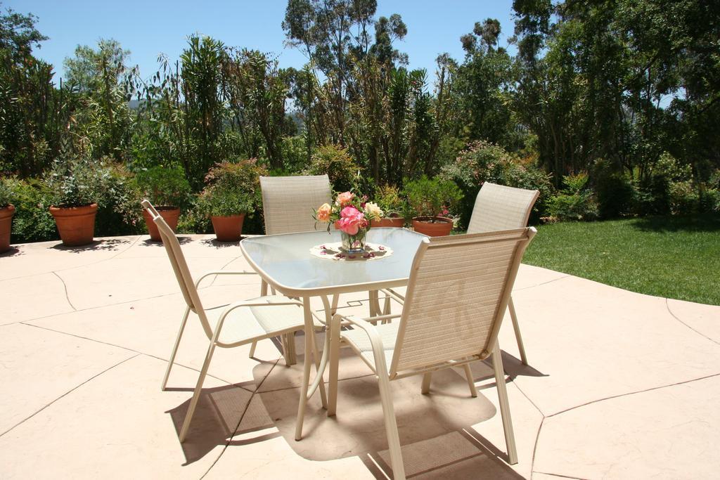 Ojai Retreat & Inn エクステリア 写真